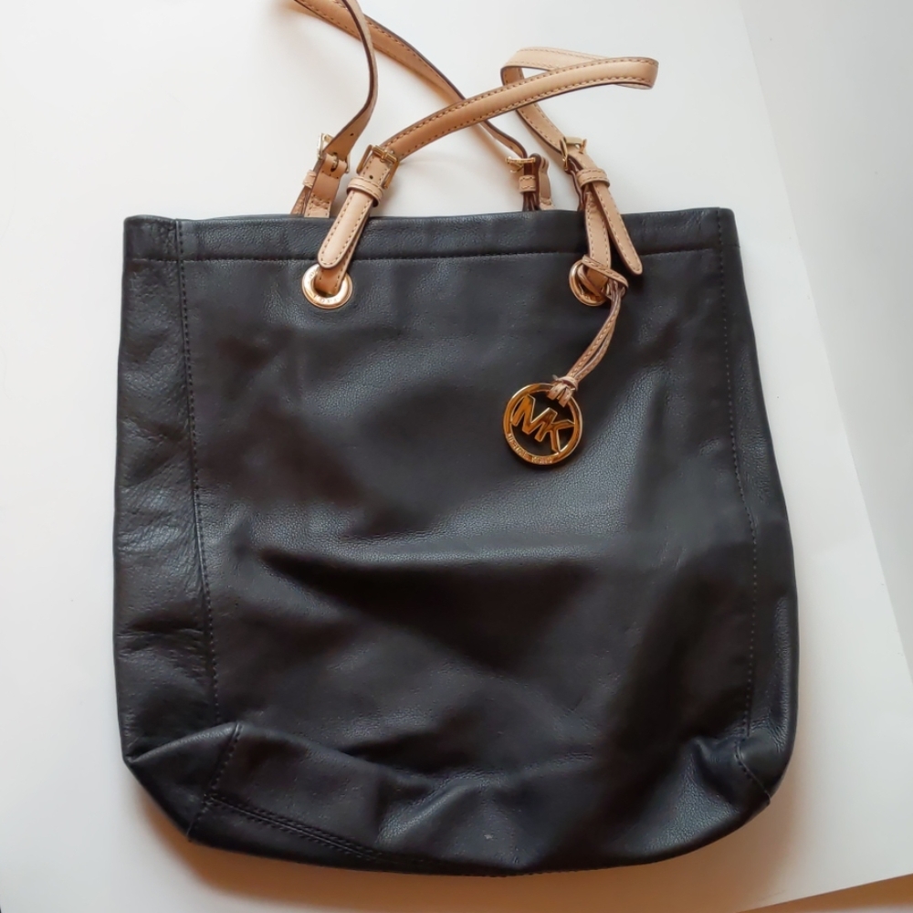 Michael Michael Kors bl leather tote-14x14x2 inches